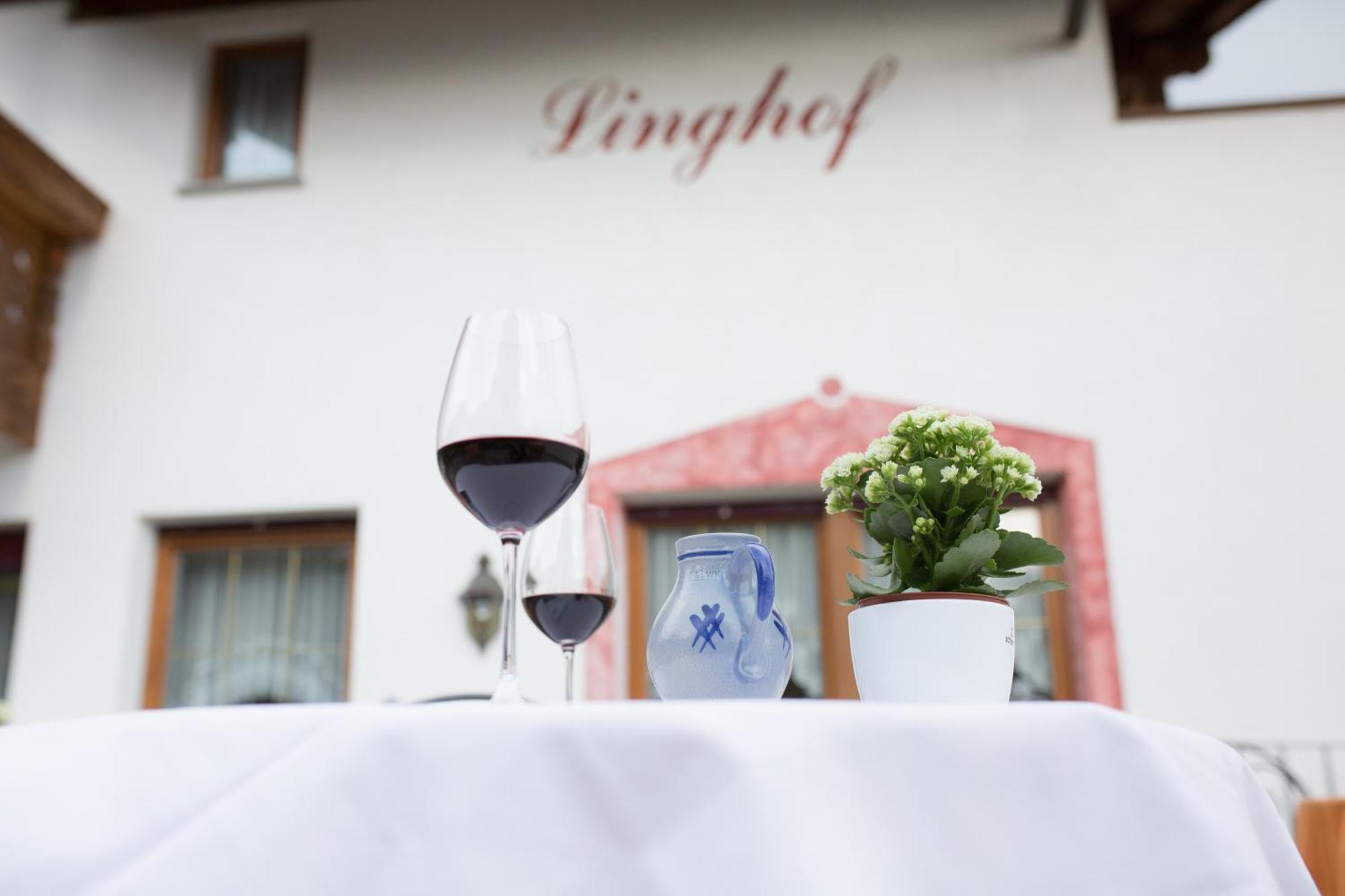 Linghof Bed & Breakfast Tirolo Exterior photo