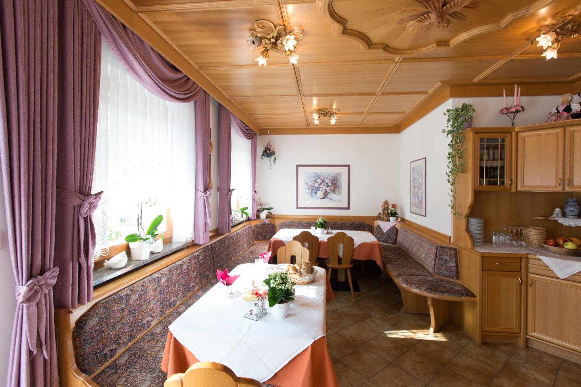 Linghof Bed & Breakfast Tirolo Exterior photo